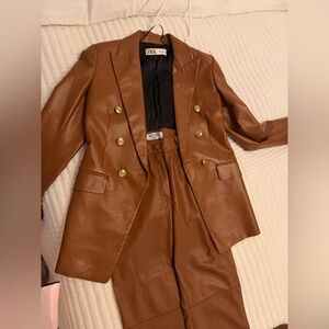 Zara Women's Tan Double-Breasted Blazer